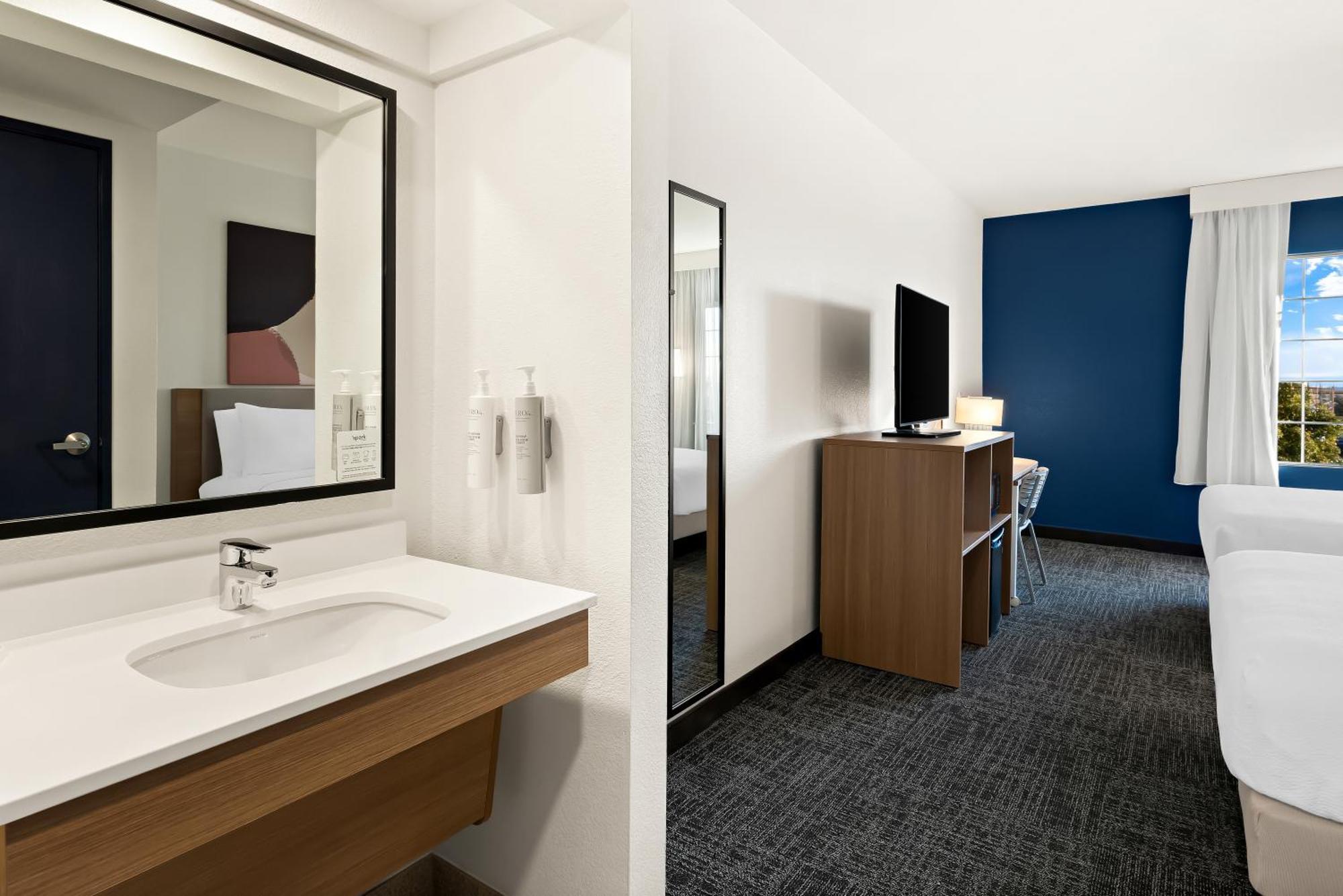Spark By Hilton Williams Newly Opened 2025 מראה חיצוני תמונה