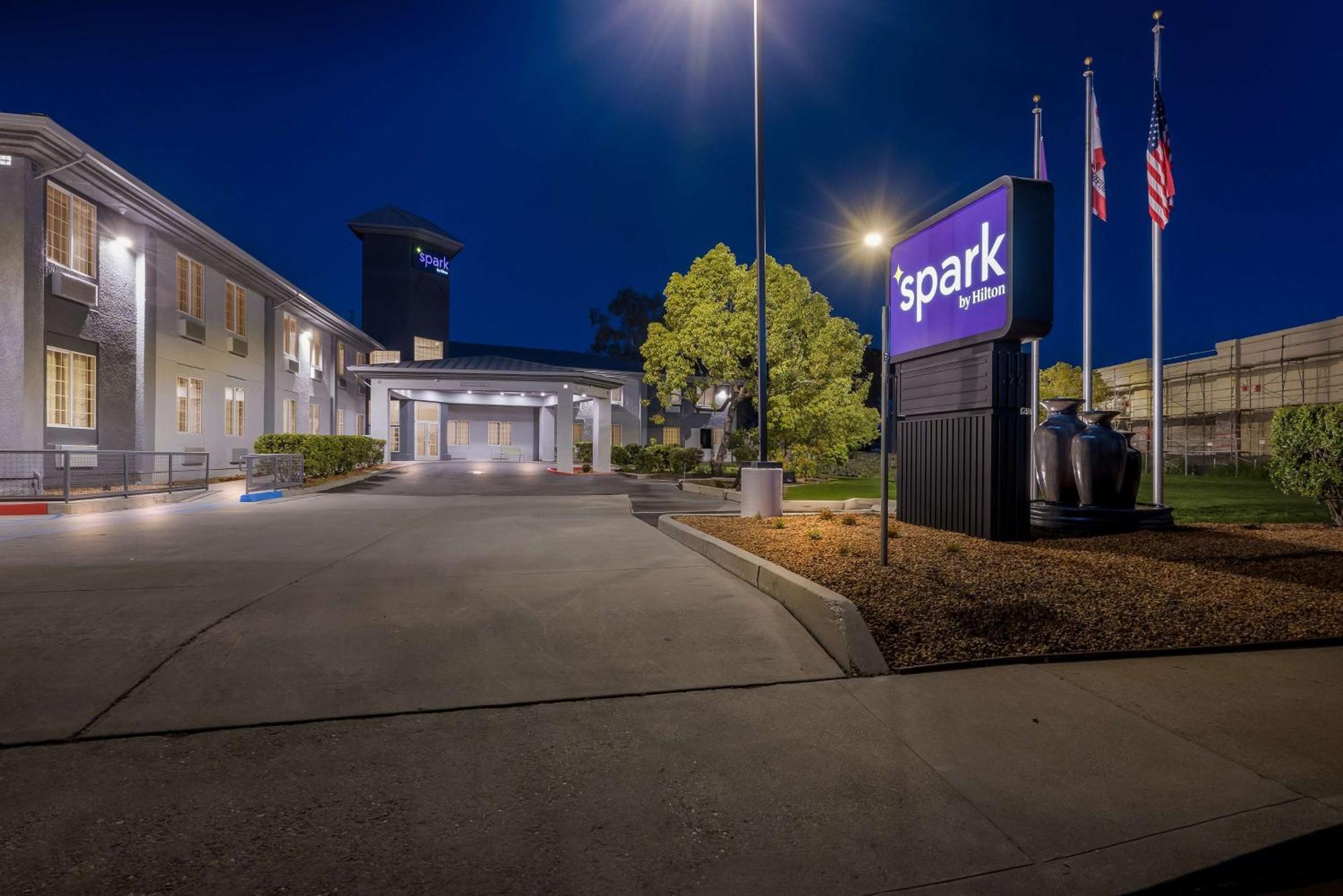 Spark By Hilton Williams Newly Opened 2025 מראה חיצוני תמונה